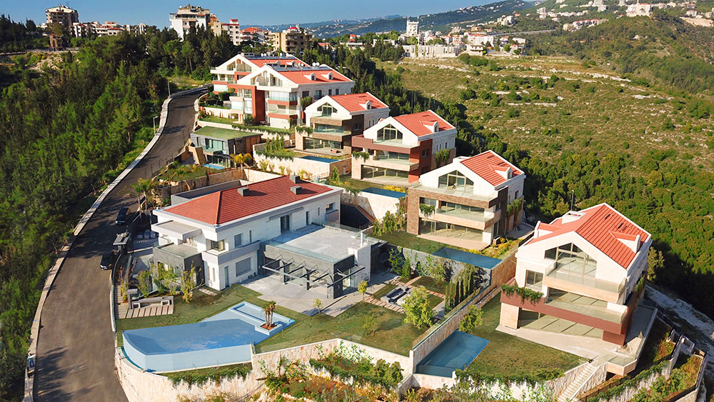 Roof Bay Village - Adma